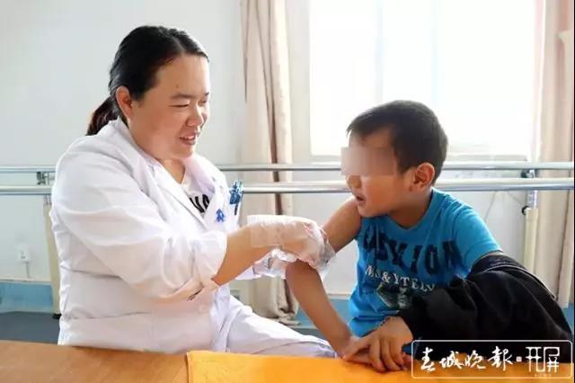 感謝春城晚報(bào)、保山新聞網(wǎng)對(duì)小潤潤的關(guān)心，感謝患者對(duì)我院的信任！